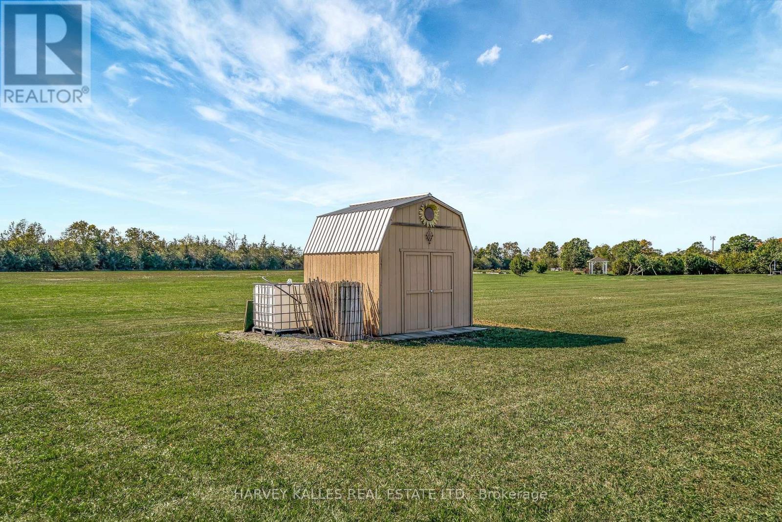 198 Welbanks Road, Prince Edward County, Ontario K0K 1P0 - Photo 31 - X12446517