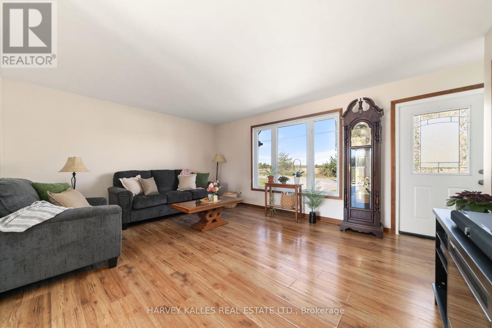 198 Welbanks Road, Prince Edward County, Ontario K0K 1P0 - Photo 4 - X12446517