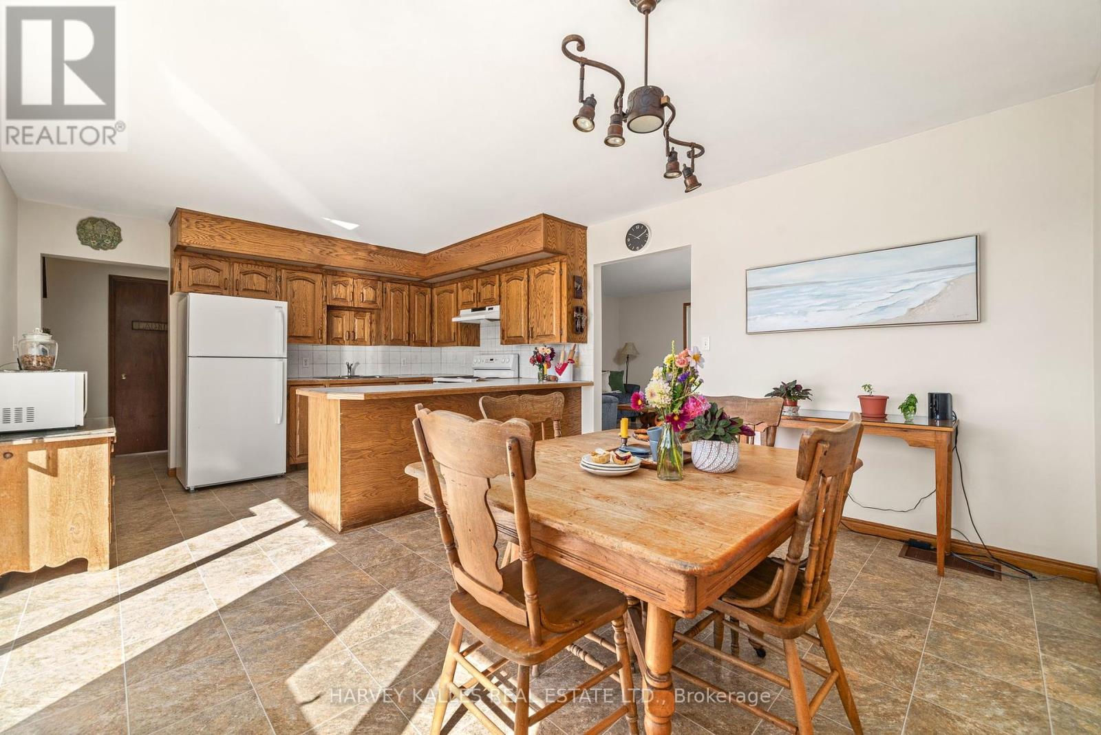 198 Welbanks Road, Prince Edward County, Ontario K0K 1P0 - Photo 8 - X12446517