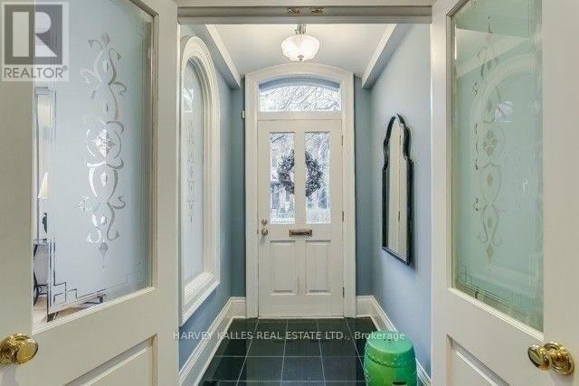 99 Hazelton Avenue, Toronto, Ontario M5R 2E4 - Photo 2 - C12452930