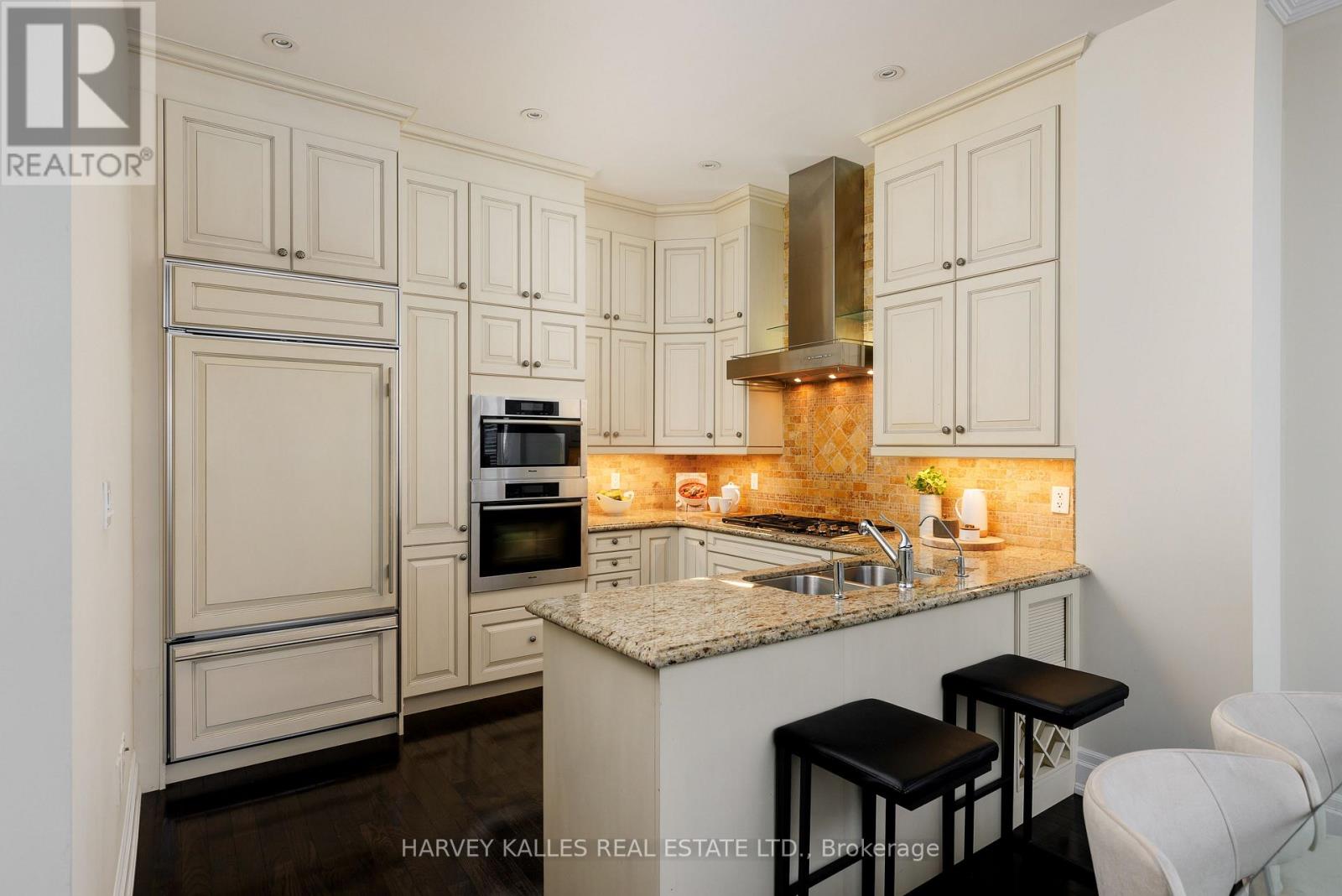 304 - 51 York Mills Road, Toronto, Ontario M2P 1B6 - Photo 7 - C12467633