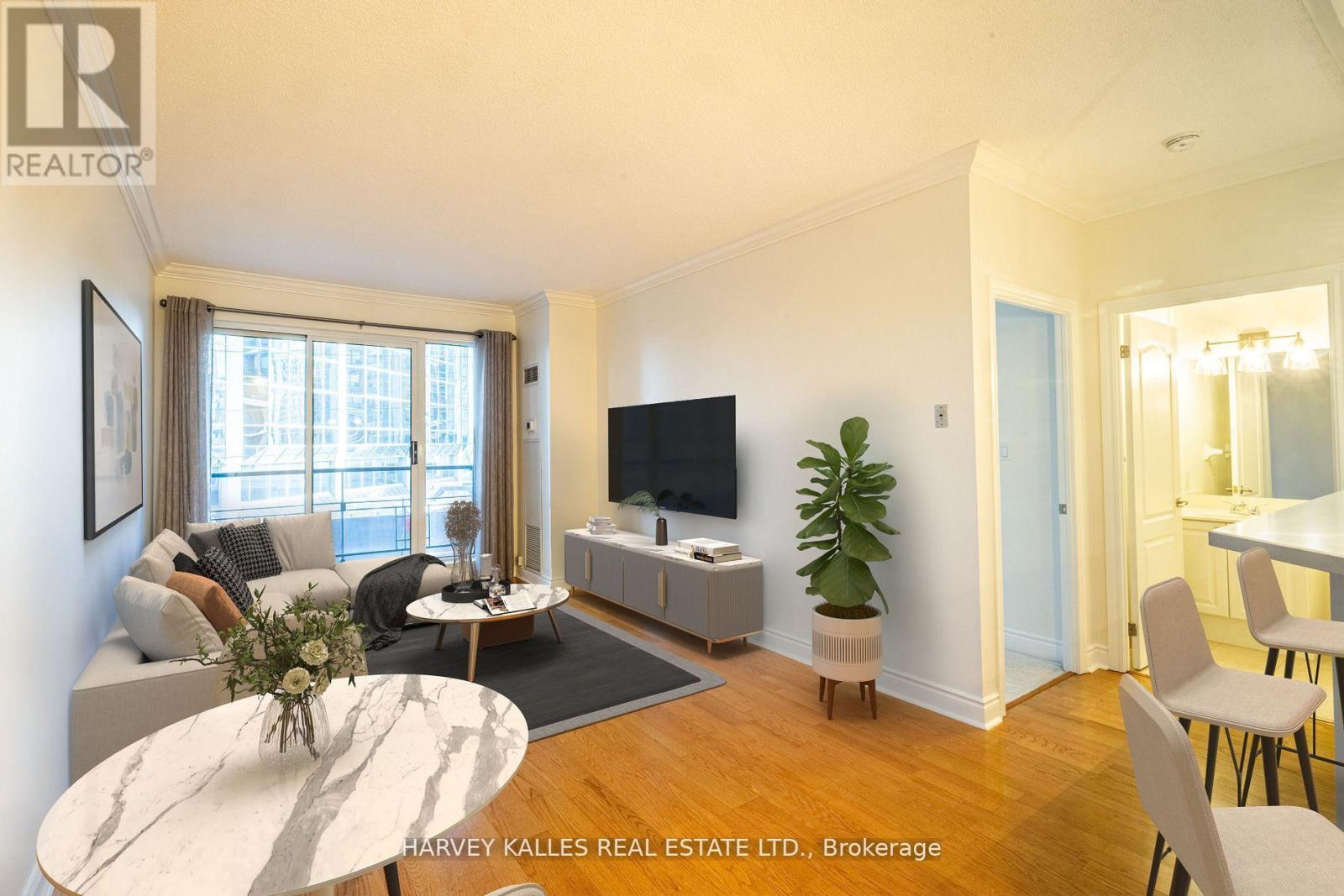 412 - 2 Aberfoyle Crescent, Toronto, Ontario M8X 2Z8 - Photo 2 - W12470823