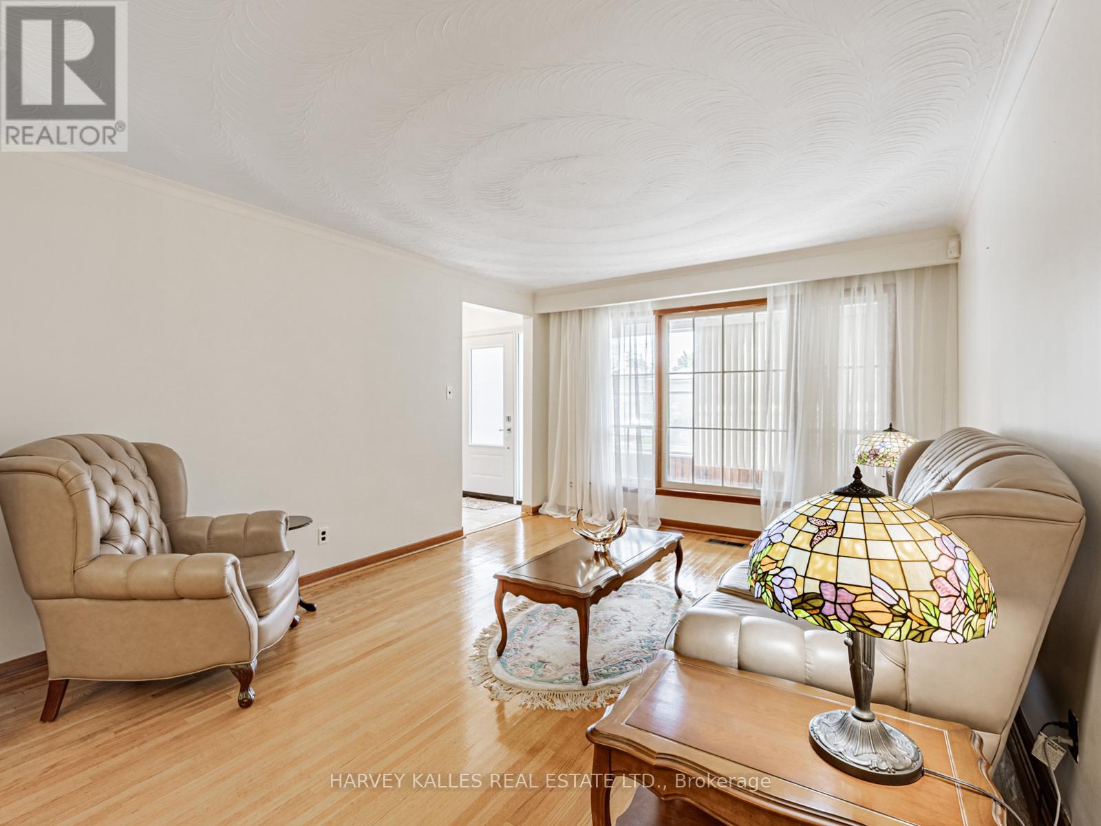 205 Vauxhall Drive, Toronto, Ontario M1P 1R6 - Photo 5 - E12472543