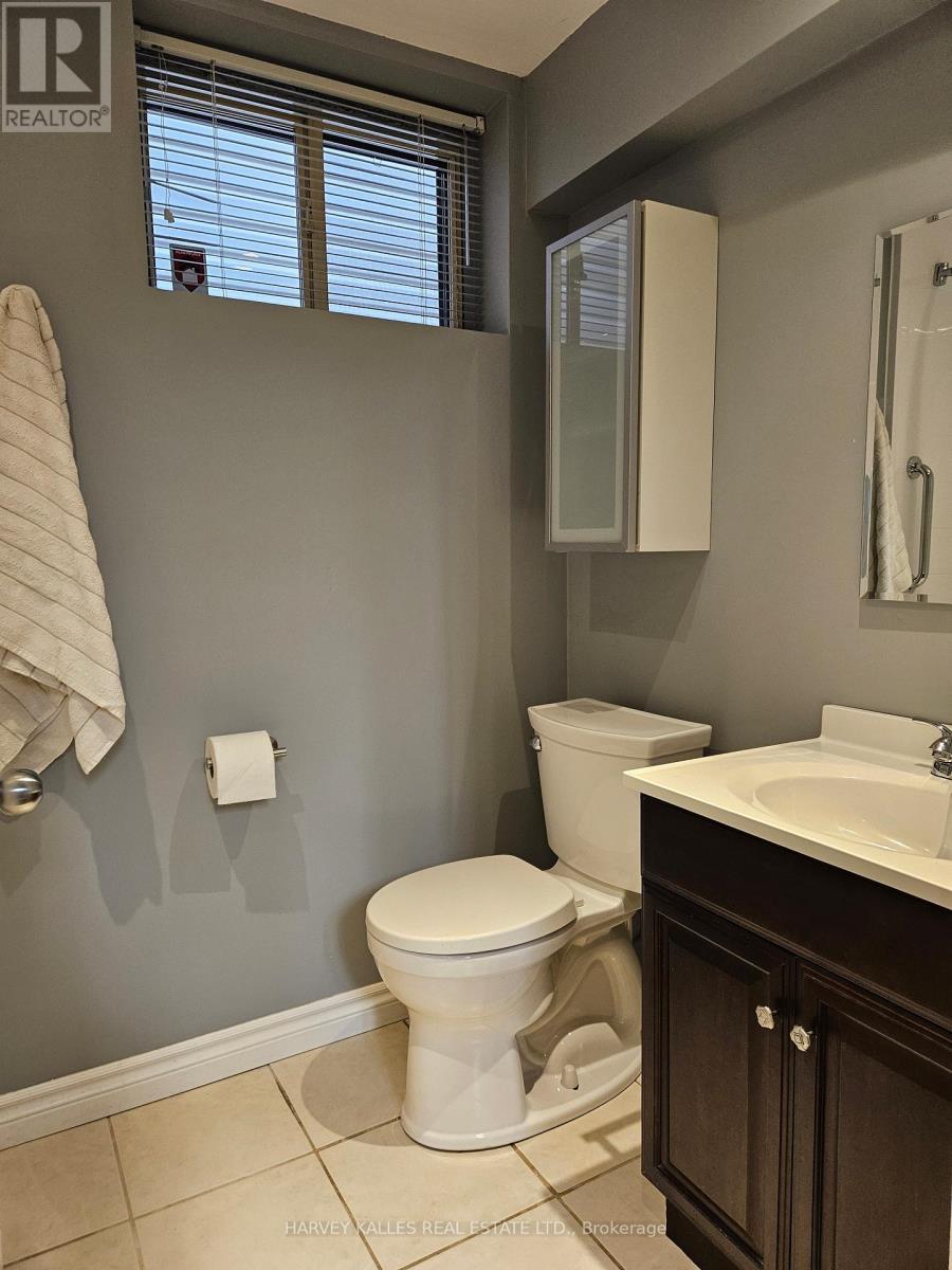 Lower - 85 Lanark Avenue, Toronto, Ontario  M6E 2G3 - Photo 8 - C12473371