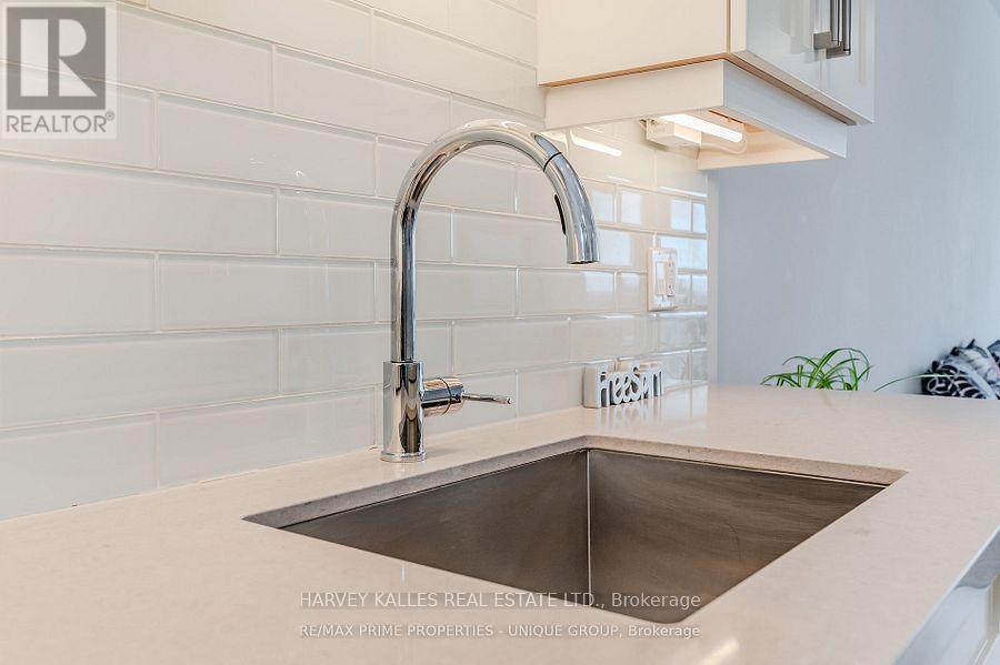 501 - 2025 Maria Street, Burlington, Ontario  L7R 0E9 - Photo 9 - W12474381