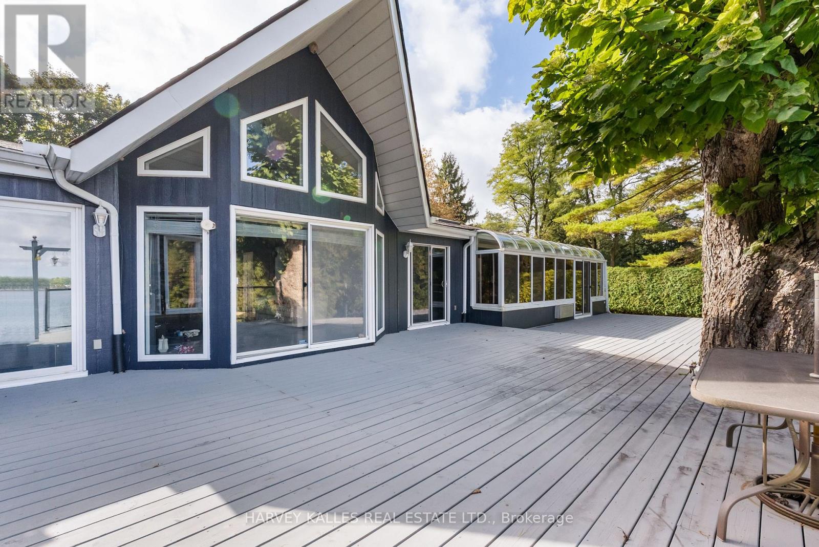 8 Oak Drive, Puslinch, Ontario N0B 2J0 - Photo 13 - X12478056