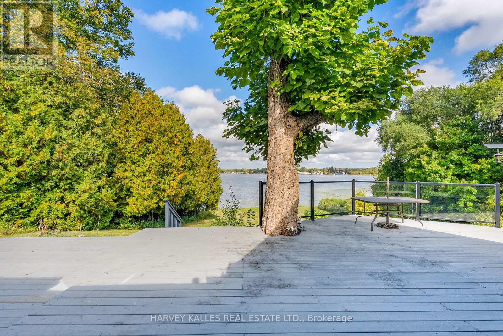 8 Oak Drive, Puslinch, Ontario N0B 2J0 - Photo 14 - X12478056