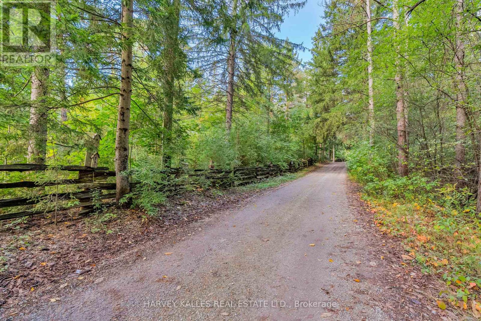 8 Oak Drive, Puslinch, Ontario N0B 2J0 - Photo 30 - X12478056