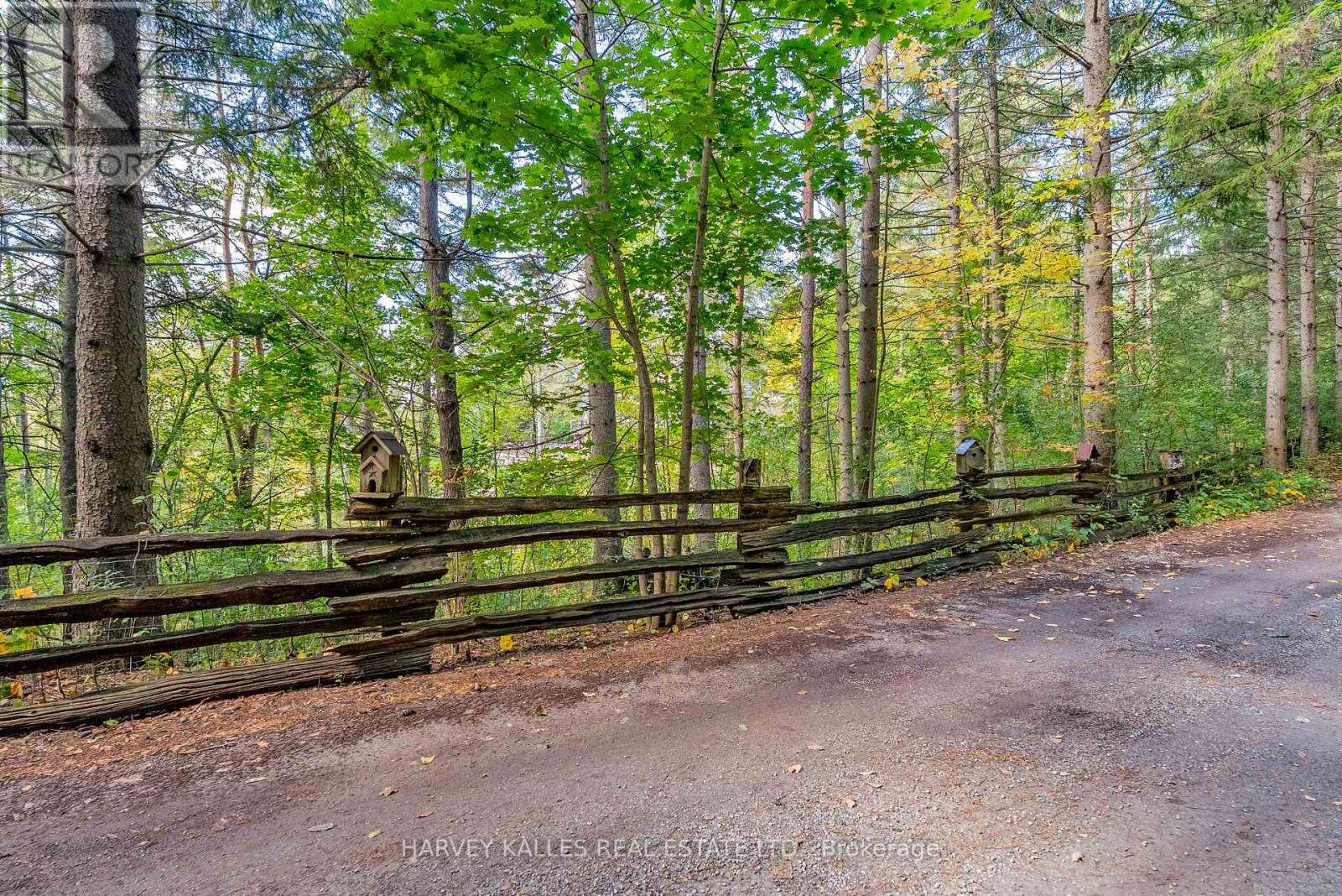 8 Oak Drive, Puslinch, Ontario N0B 2J0 - Photo 34 - X12478056