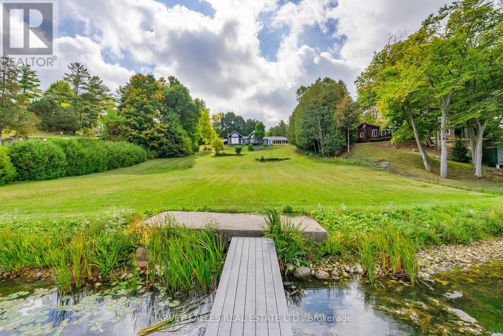 8 Oak Drive, Puslinch, Ontario N0B 2J0 - Photo 38 - X12478056