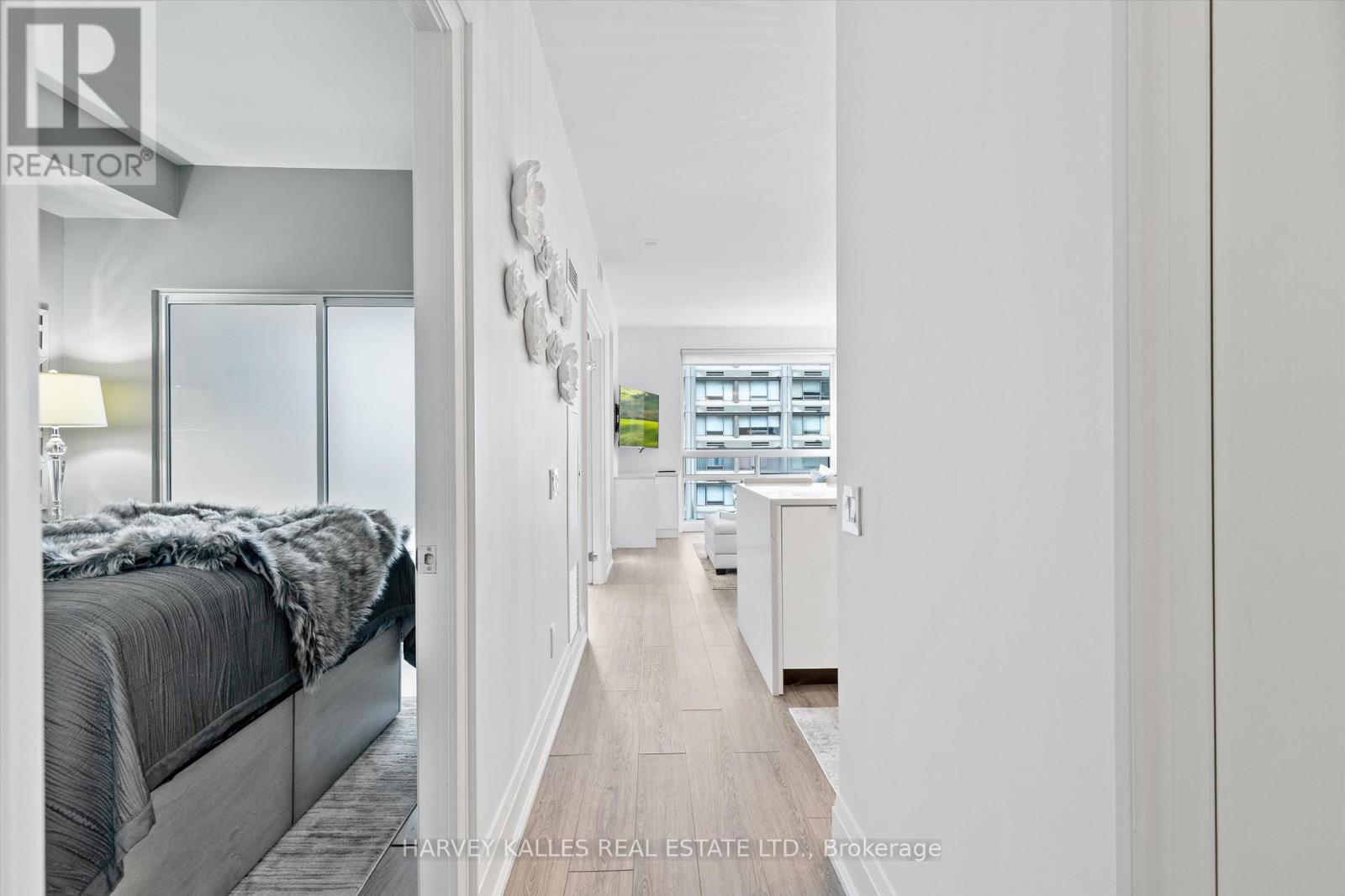 1205 - 1121 Bay Street, Toronto, Ontario  M5S 2B3 - Photo 14 - C12483266