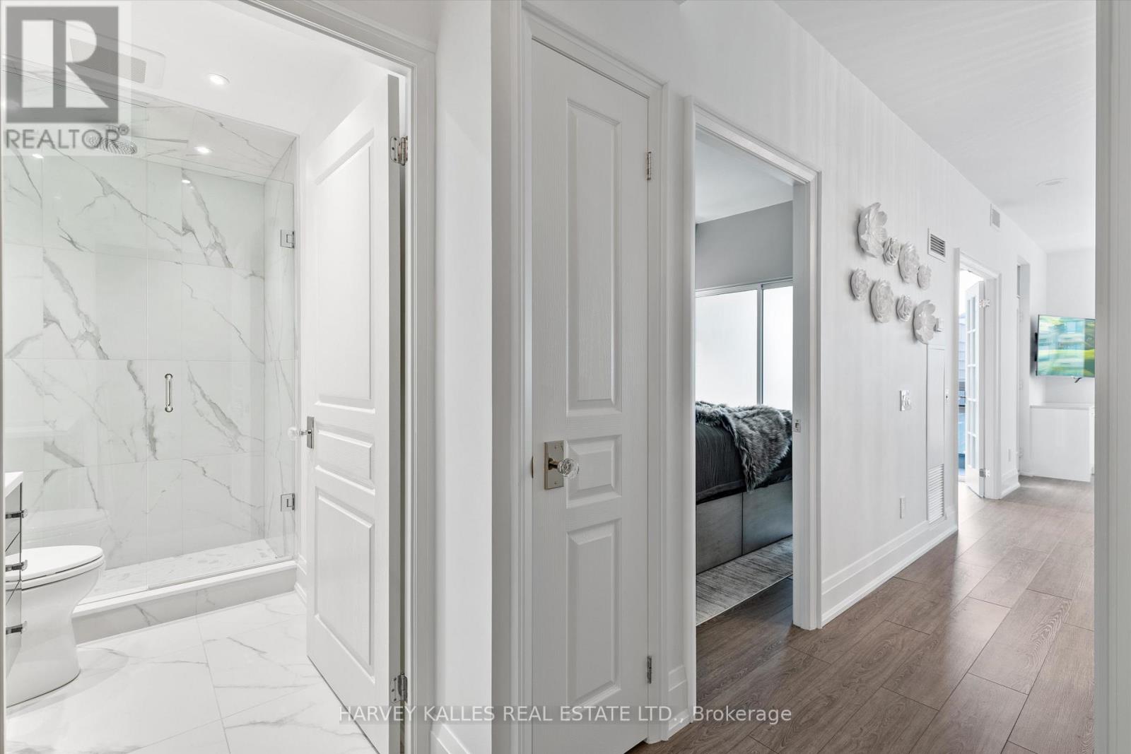 1205 - 1121 Bay Street, Toronto, Ontario  M5S 2B3 - Photo 17 - C12483266