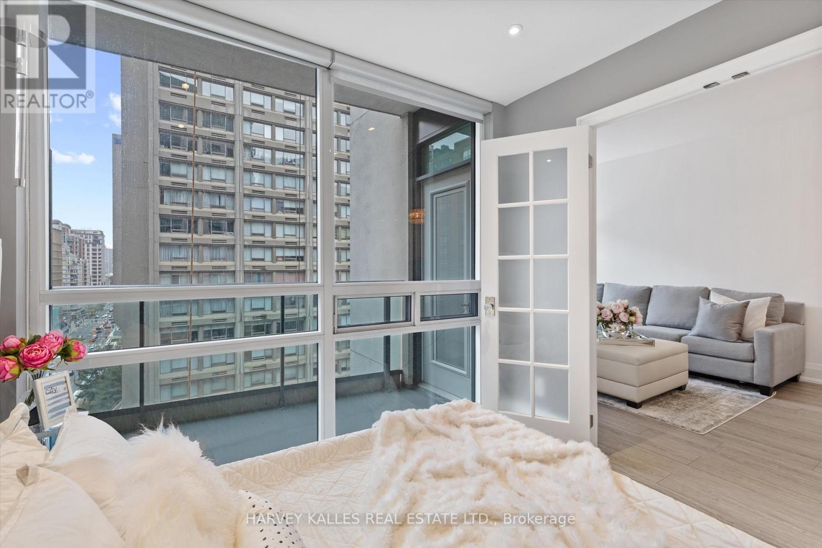 1205 - 1121 Bay Street, Toronto, Ontario  M5S 2B3 - Photo 20 - C12483266