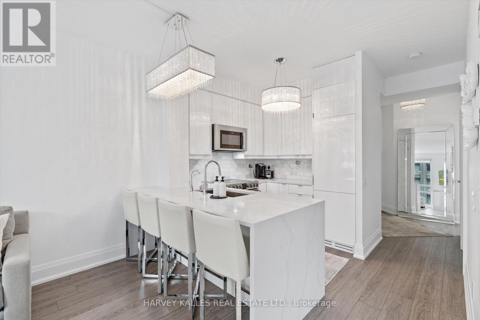 1205 - 1121 Bay Street, Toronto, Ontario  M5S 2B3 - Photo 7 - C12483266