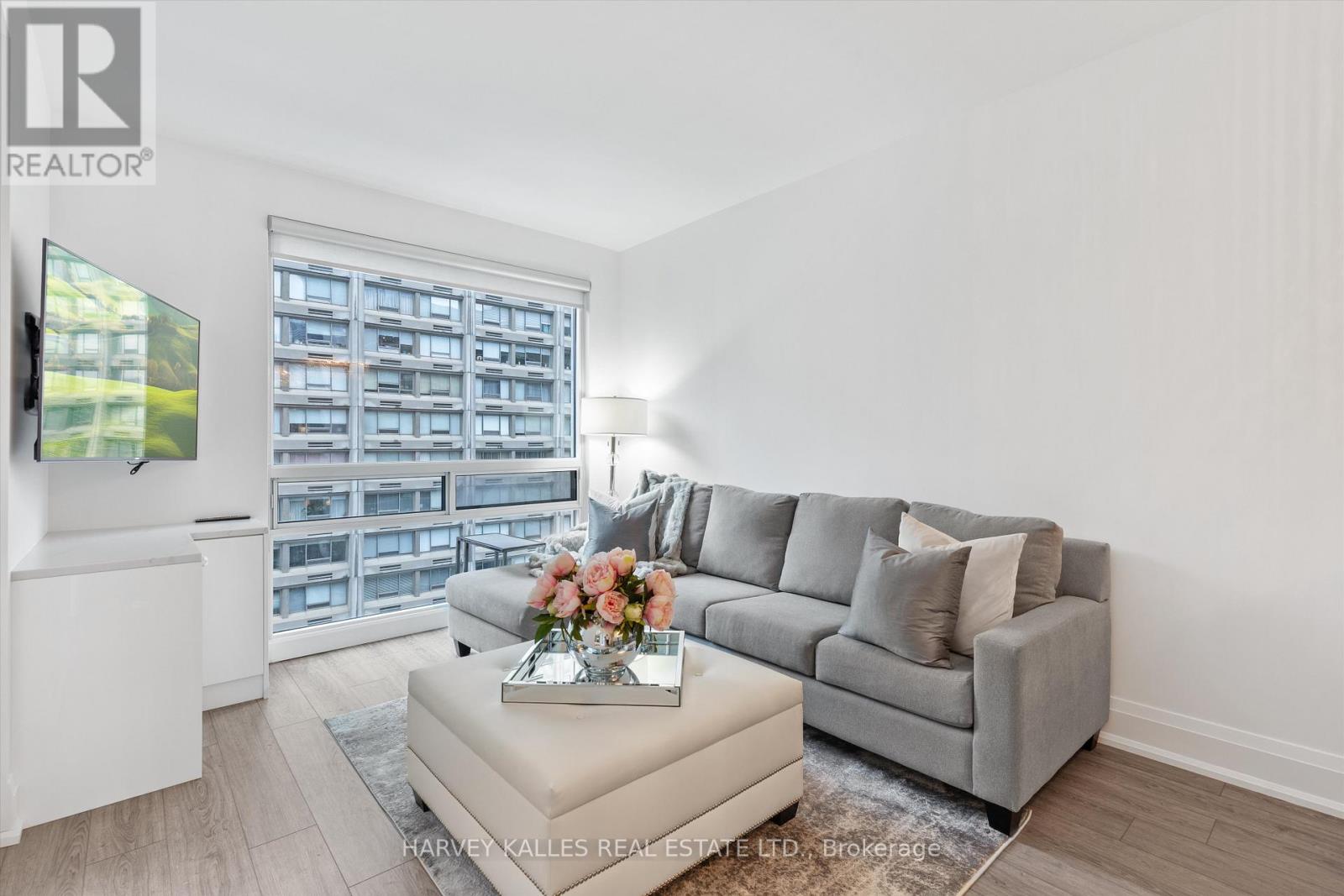 1205 - 1121 Bay Street, Toronto, Ontario  M5S 2B3 - Photo 9 - C12483266