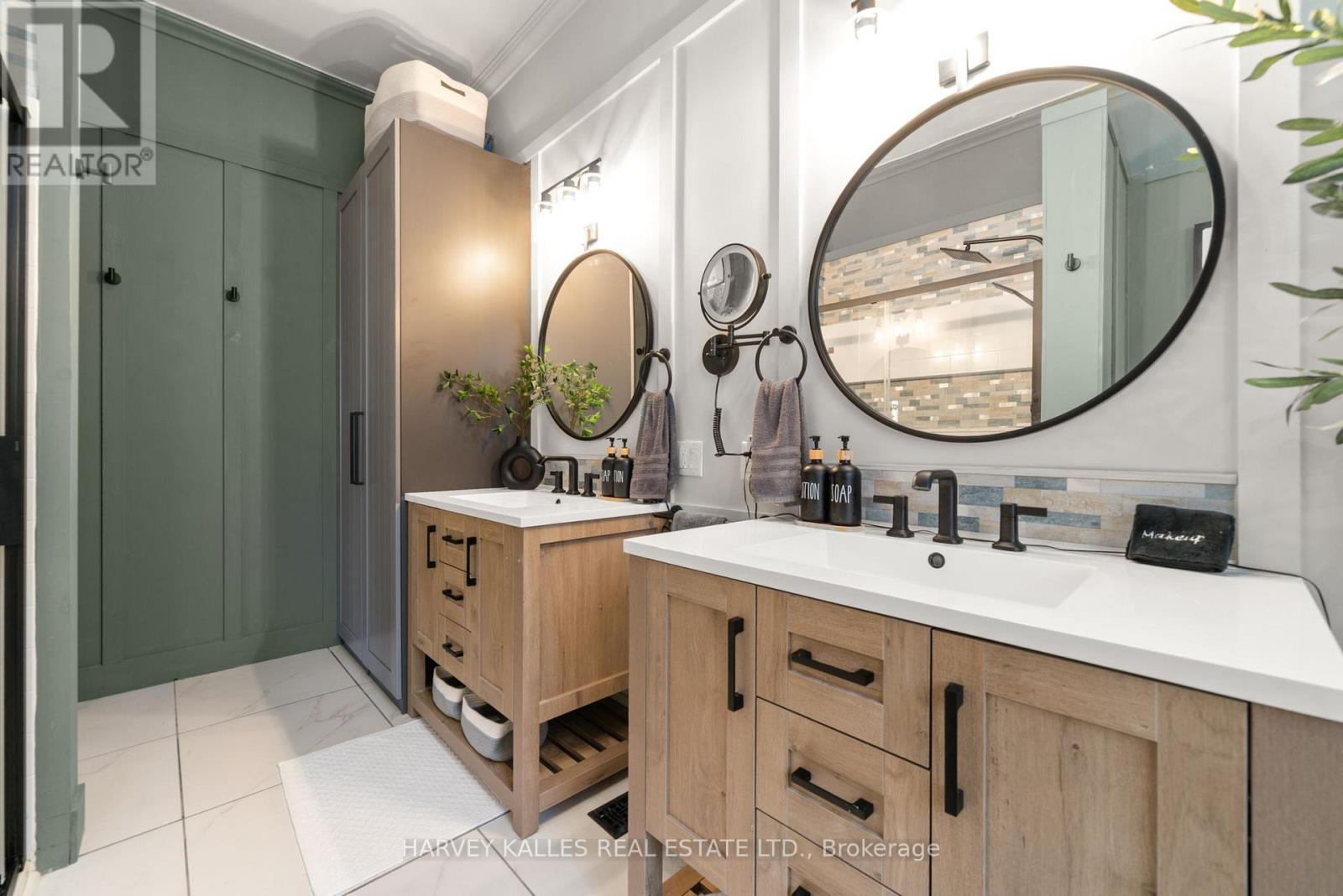 12130 Loyalist Parkway, Prince Edward County, Ontario K0K 2T0 - Photo 15 - X12491884