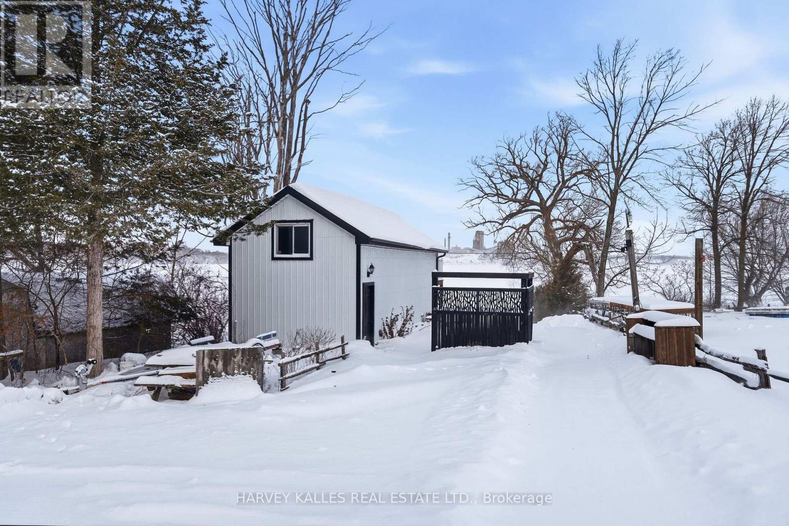 12130 Loyalist Parkway, Prince Edward County, Ontario K0K 2T0 - Photo 31 - X12491884