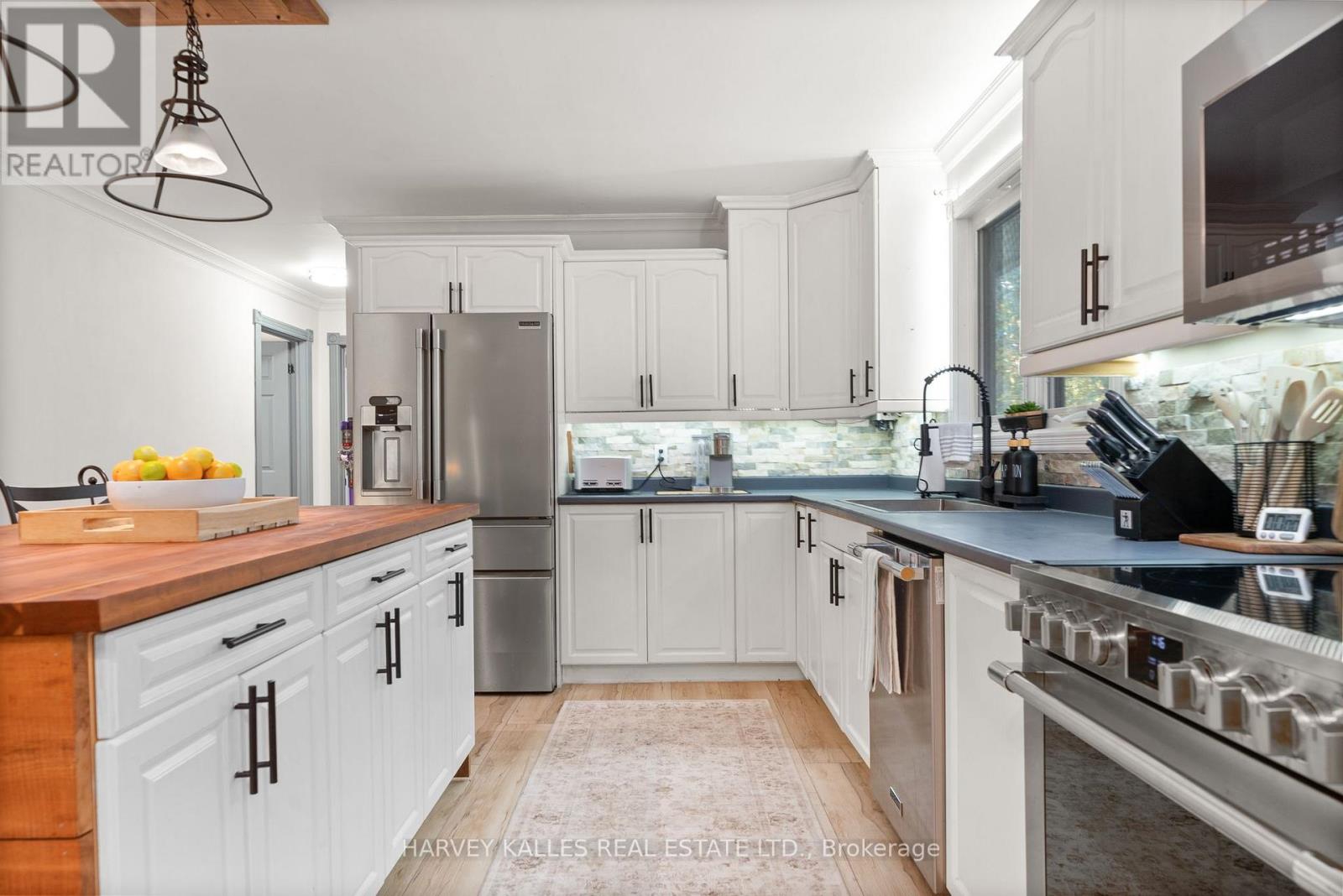 12130 Loyalist Parkway, Prince Edward County, Ontario K0K 2T0 - Photo 6 - X12491884