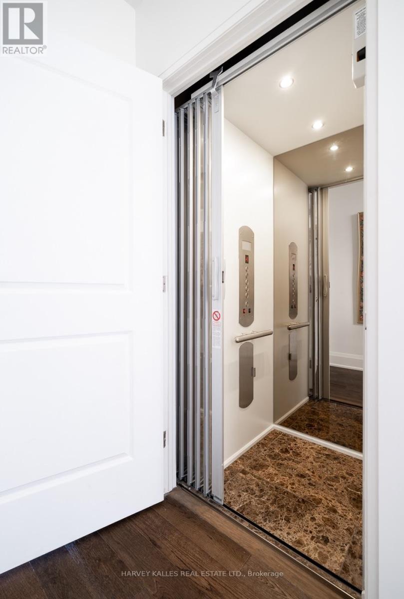 A - 2460 Bayview Avenue, Toronto, Ontario M2L 0A3 - Photo 34 - C12493702