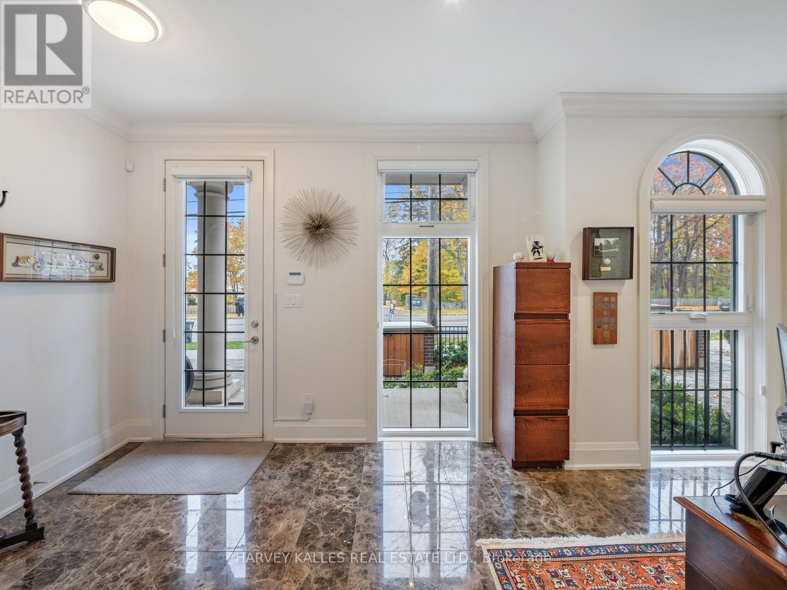 A - 2460 Bayview Avenue, Toronto, Ontario M2L 0A3 - Photo 5 - C12493702