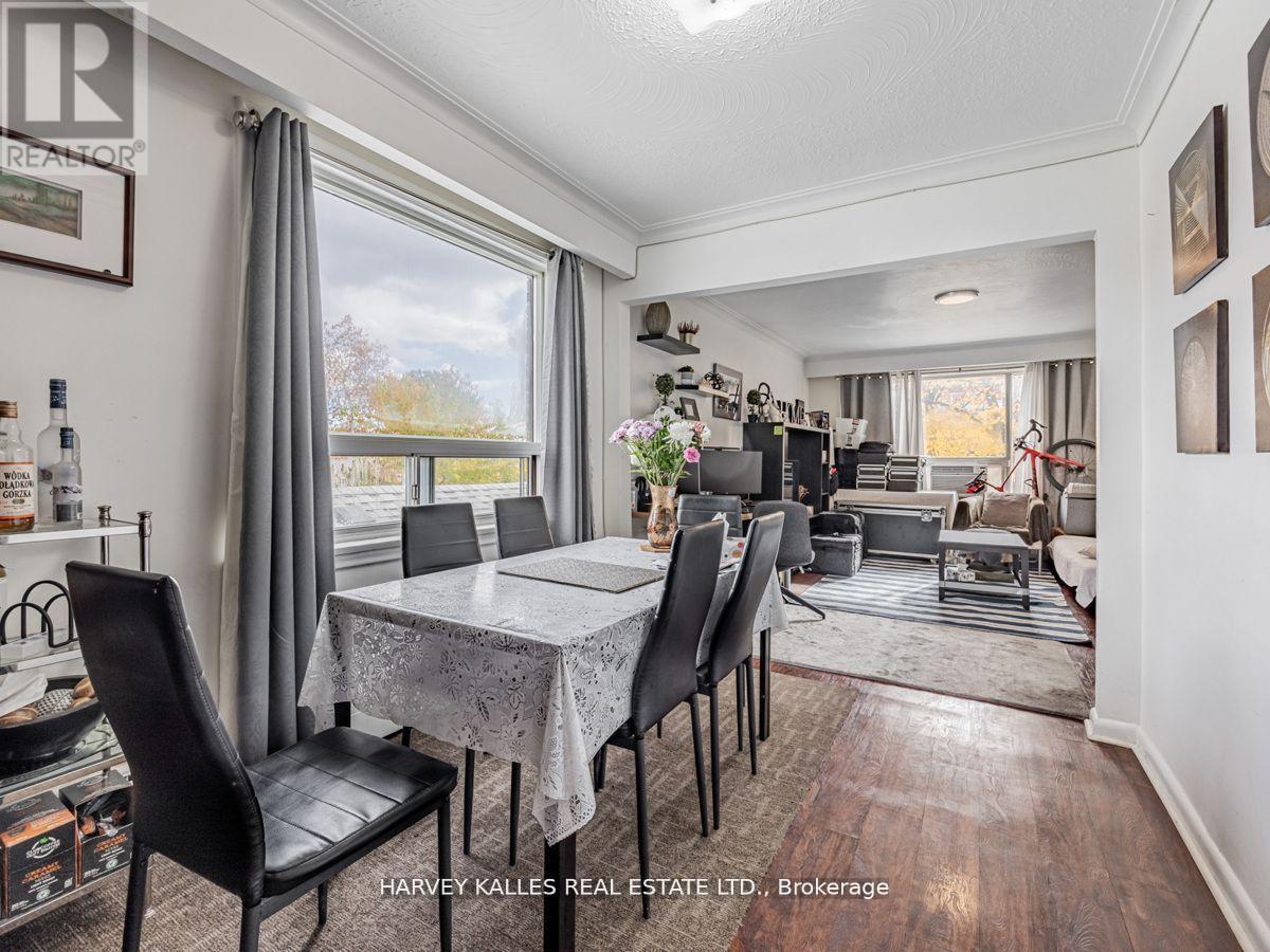 6 Carrington Avenue, Toronto, Ontario  M6E 2C3 - Photo 17 - W12513536