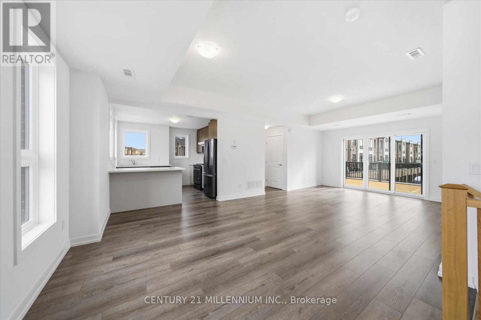 2 - 62 Kenesky Drive, Hamilton, Ontario  L8B 2A9 - Photo 8 - X12514992