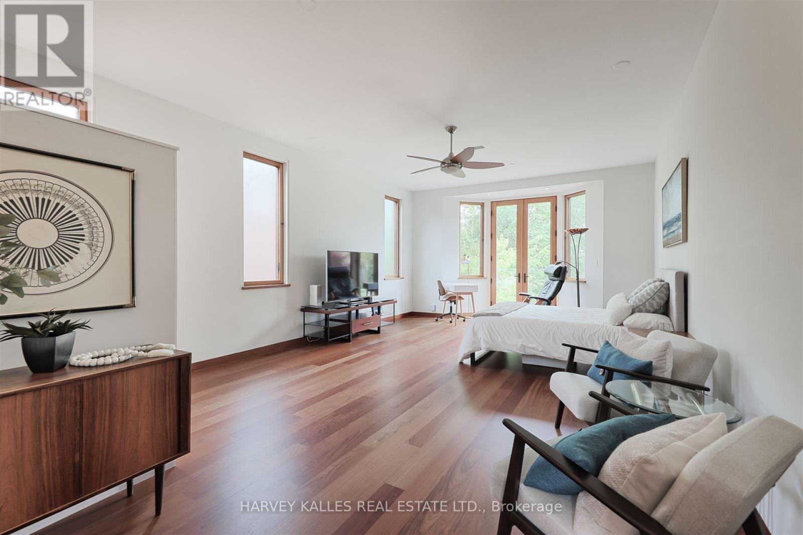 89 Kingsway Crescent, Toronto, Ontario  M8X 2R8 - Photo 16 - W12515228