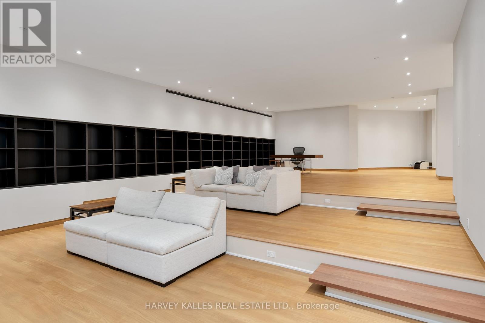 89 Kingsway Crescent, Toronto, Ontario  M8X 2R8 - Photo 27 - W12515228