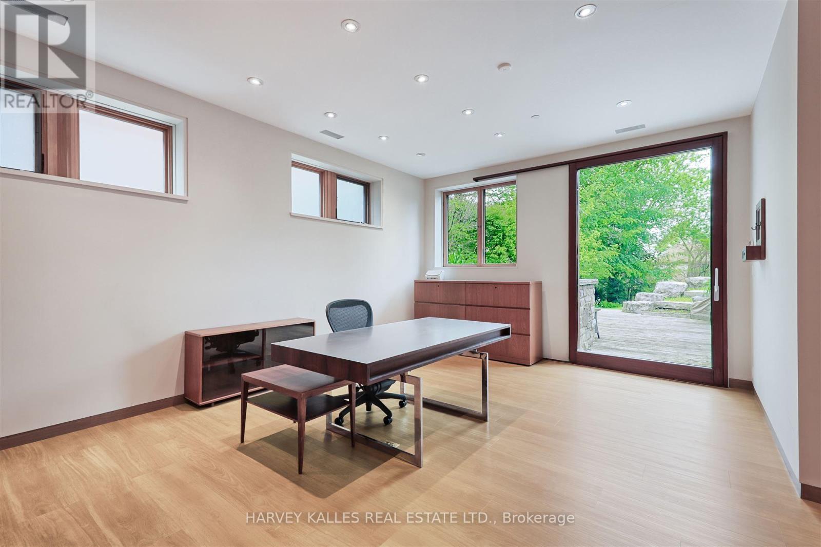 89 Kingsway Crescent, Toronto, Ontario  M8X 2R8 - Photo 28 - W12515228