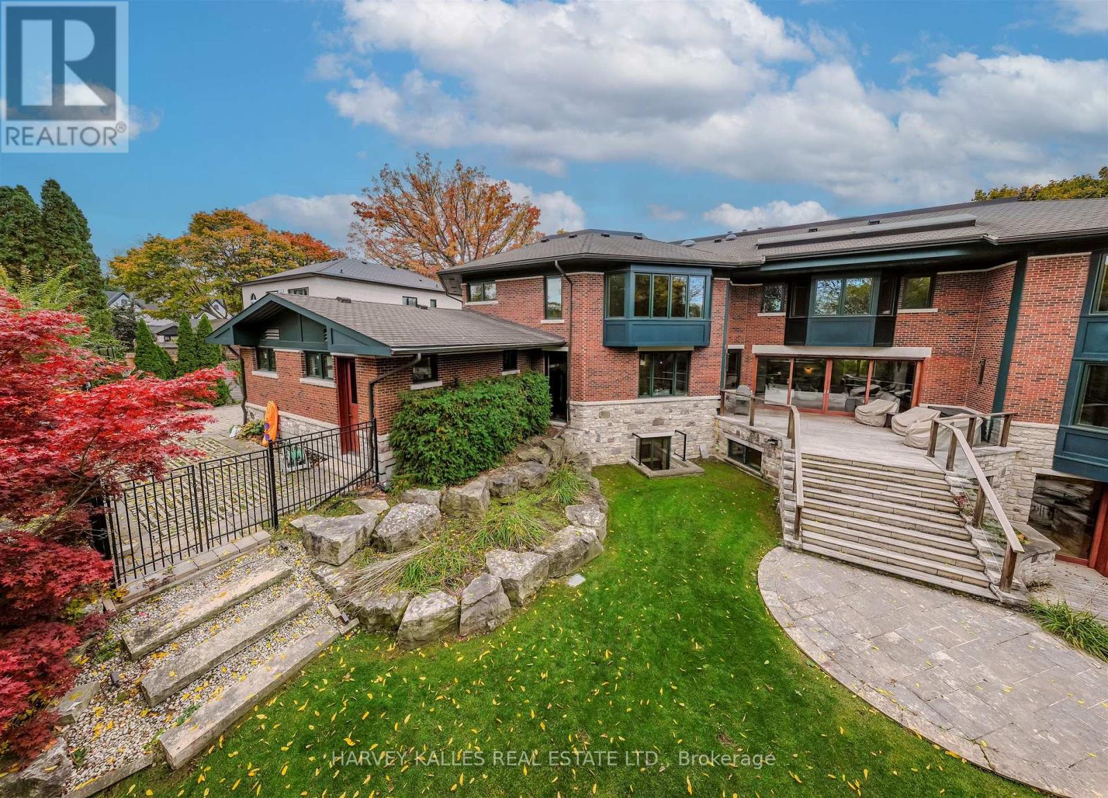 89 Kingsway Crescent, Toronto, Ontario  M8X 2R8 - Photo 31 - W12515228