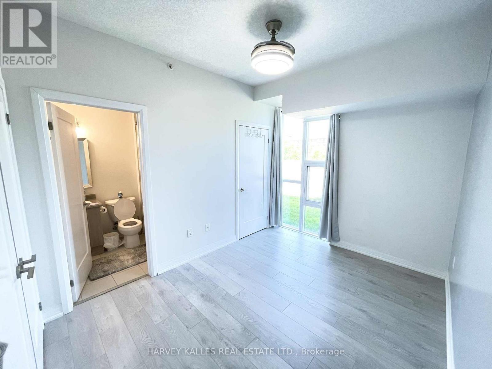 109 - 10 Concord Place, Grimsby, Ontario L3M 0G6 - Photo 11 - X12523926