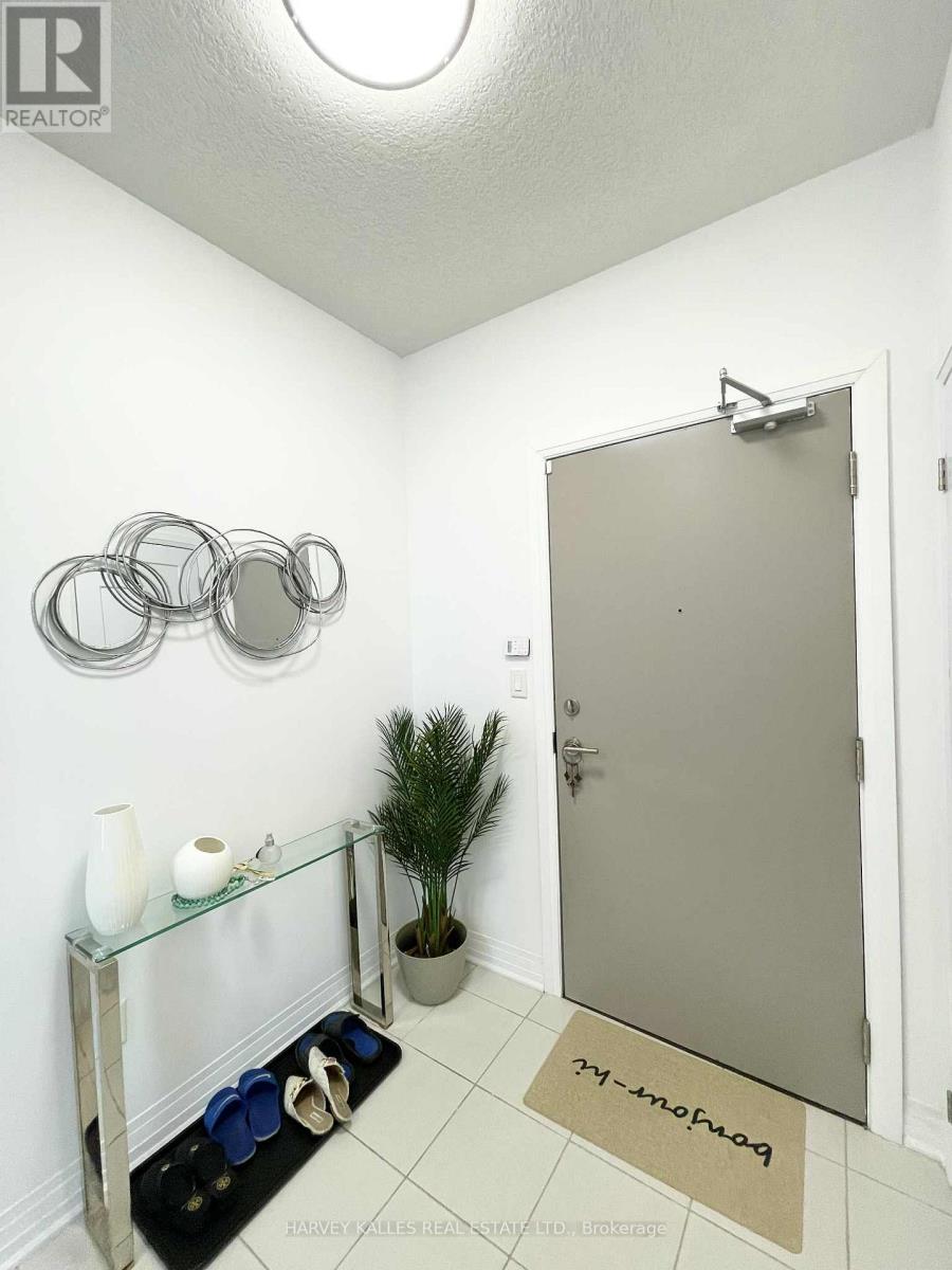 109 - 10 Concord Place, Grimsby, Ontario L3M 0G6 - Photo 5 - X12523926