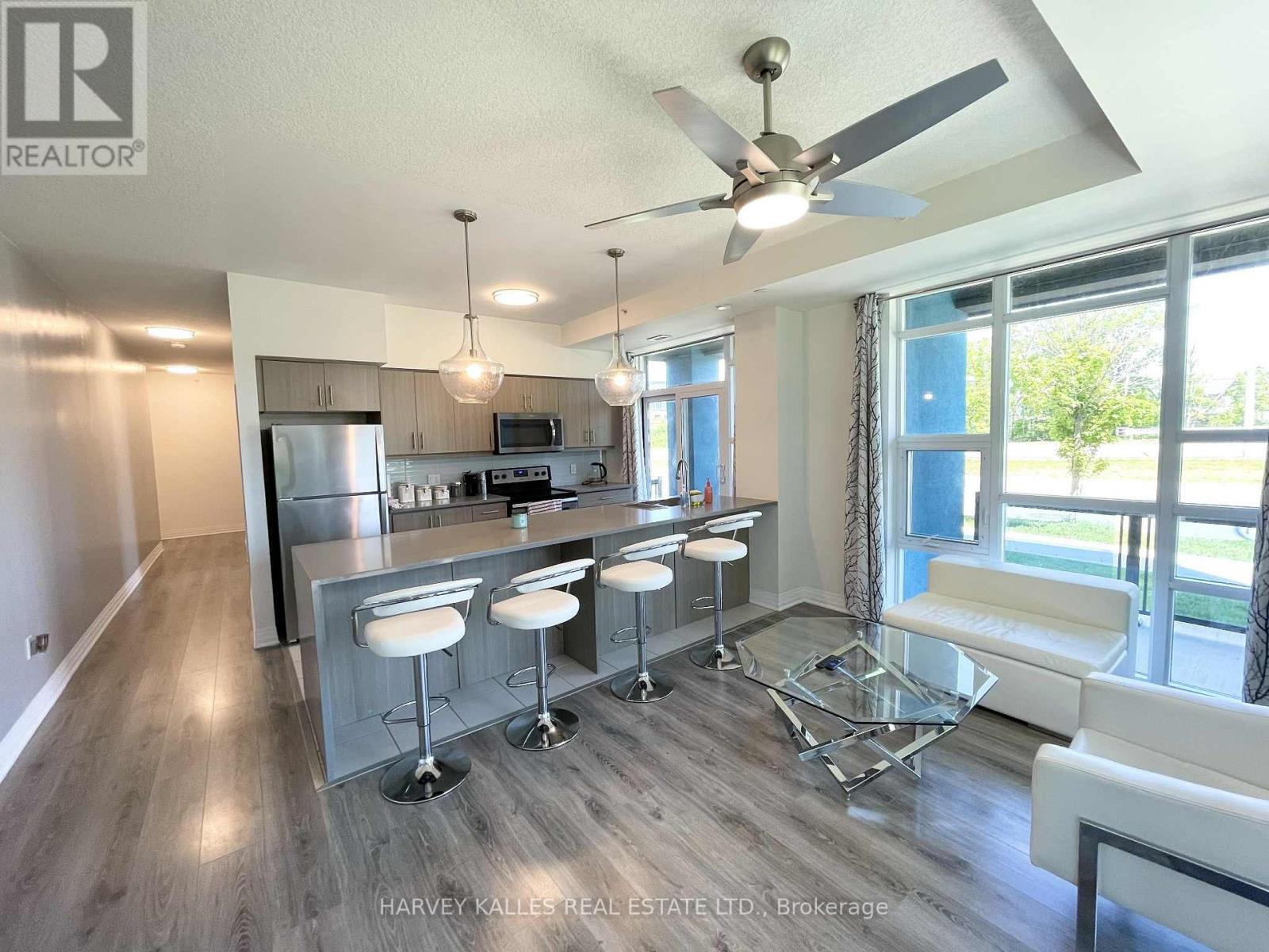 109 - 10 Concord Place, Grimsby, Ontario L3M 0G6 - Photo 7 - X12523926