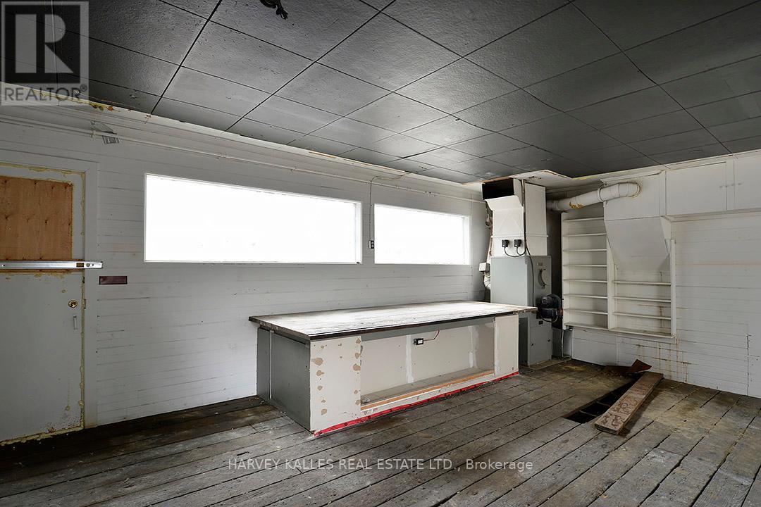 Rear - 792 Ossington Avenue, Toronto, Ontario M6G 3V1 - Photo 3 - W12529488