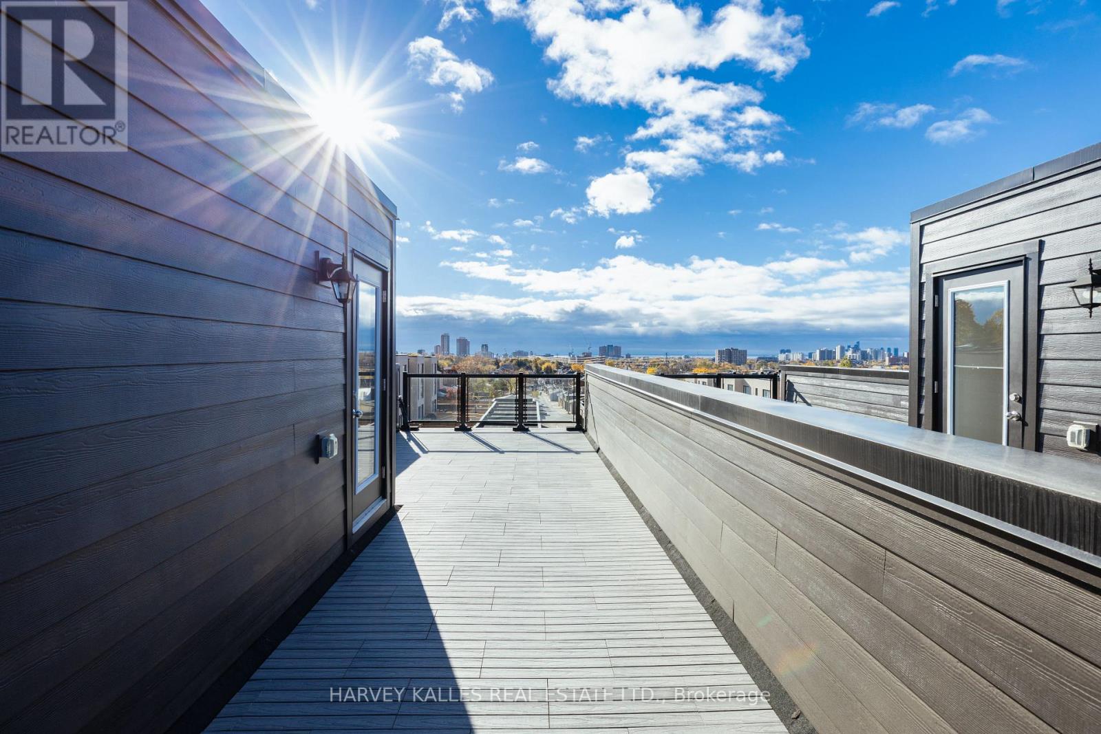 23 Innes Avenue, Toronto, Ontario M6E 0B2 - Photo 9 - W12536802