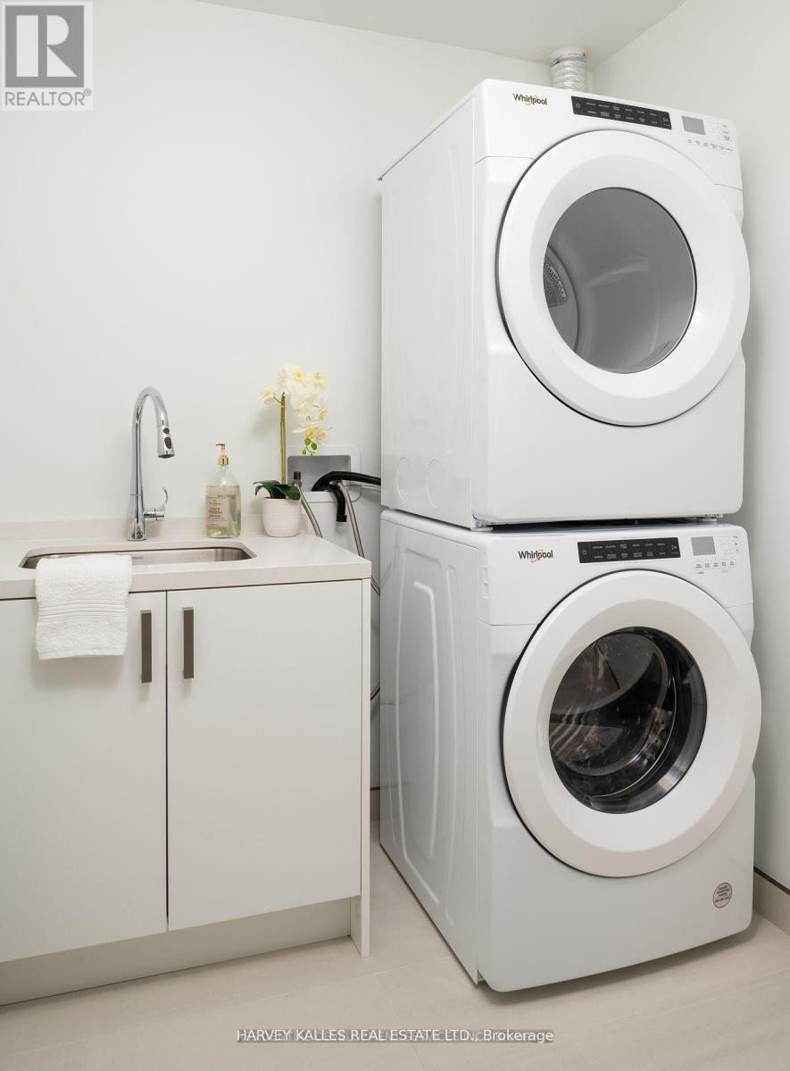 403 - 1 Strathgowan Avenue, Toronto, Ontario  M4N 0B3 - Photo 10 - C12544676