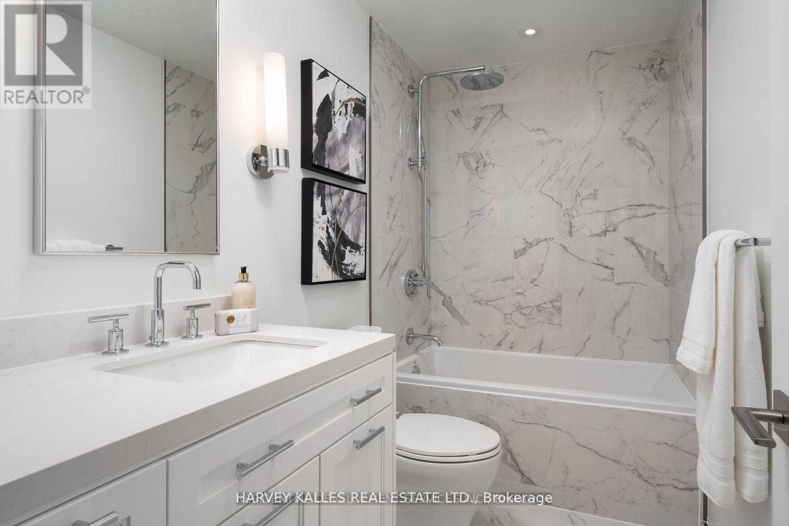 403 - 1 Strathgowan Avenue, Toronto, Ontario  M4N 0B3 - Photo 9 - C12544676