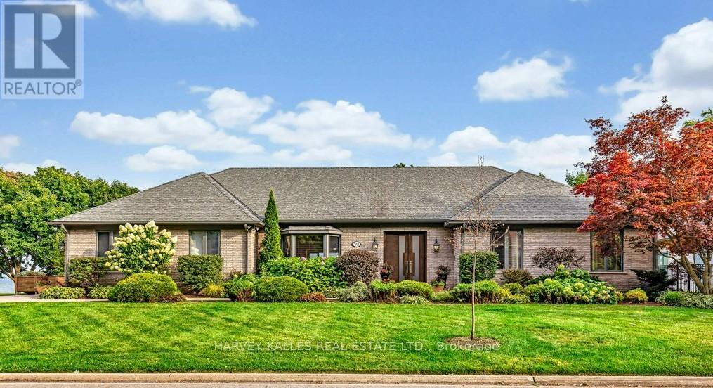 90 OAKLANDS PARK COURT, Burlington, Ontario