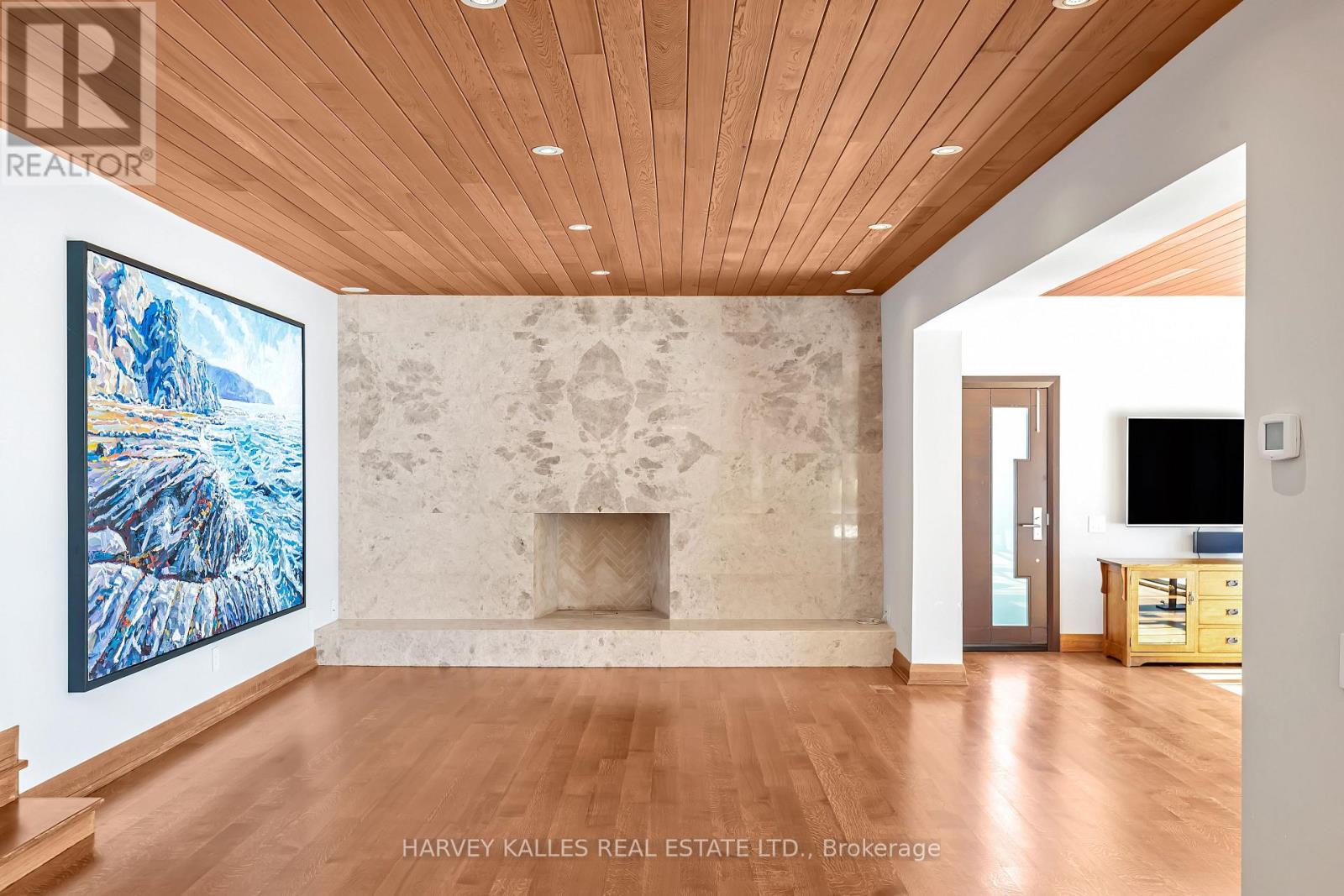 90 Oaklands Park Court, Burlington, Ontario L7T 4G9 - Photo 4 - W12545674