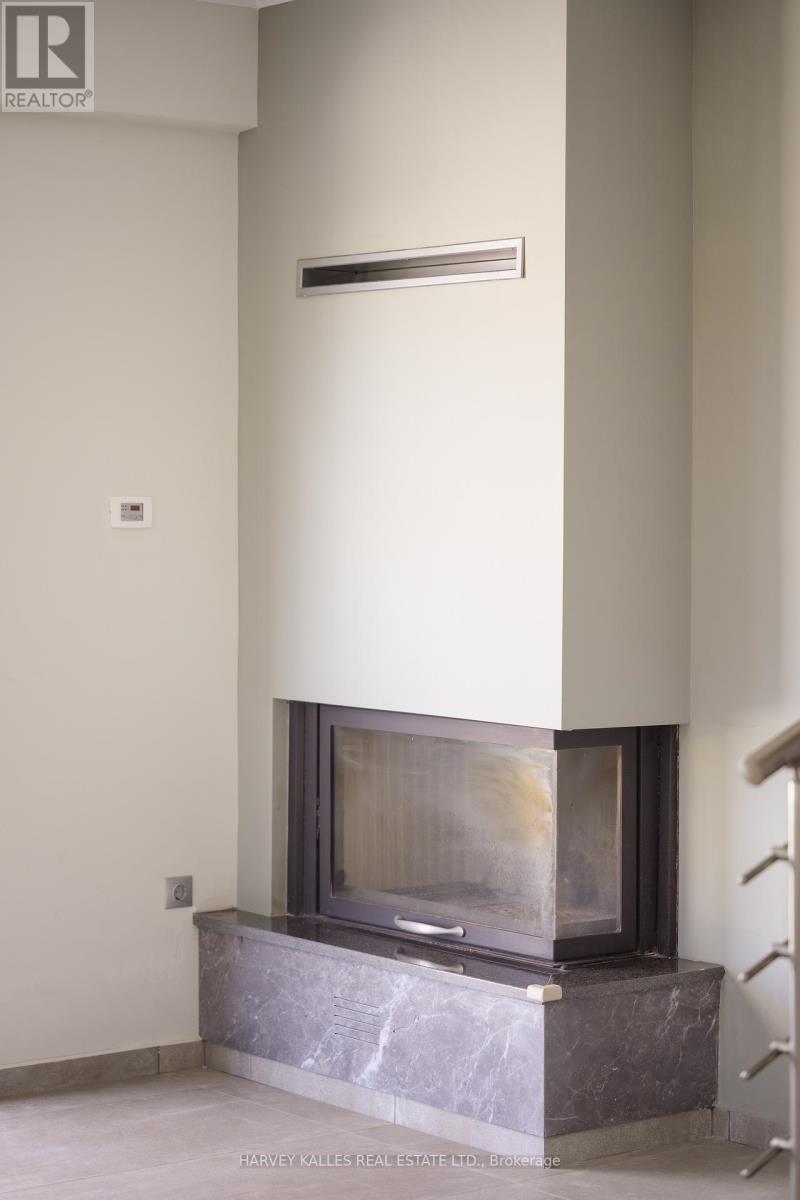 Villa 4 Imion Street, Greece, Ontario   - Photo 13 - X12555024