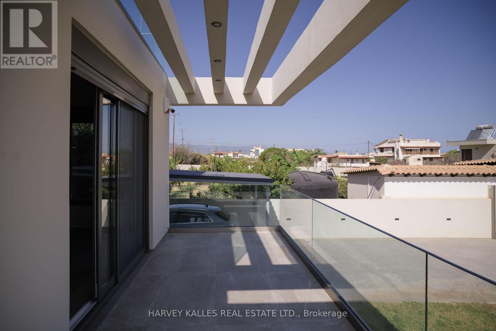 Villa 4 Imion Street, Greece, Ontario   - Photo 14 - X12555024