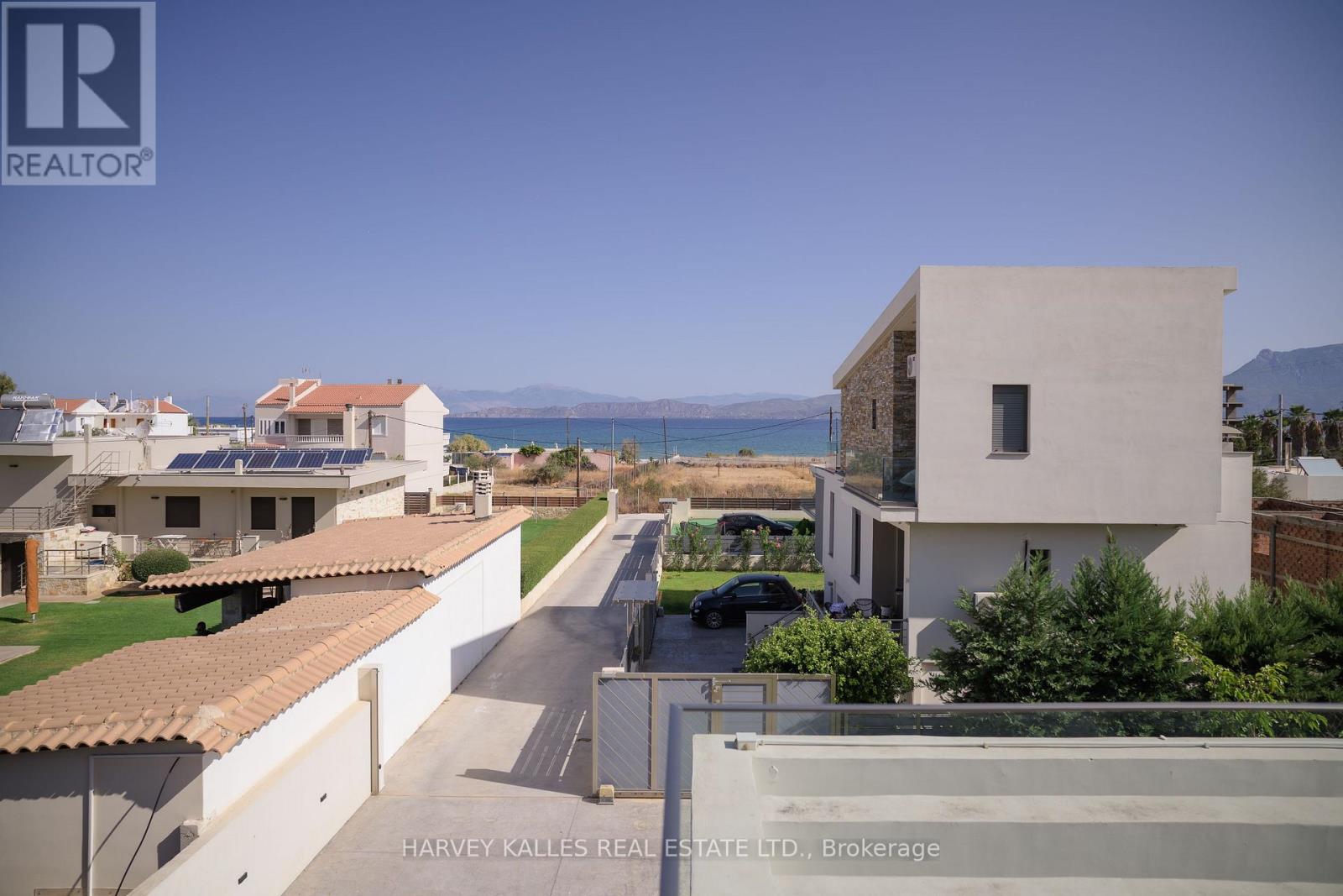 Villa 4 Imion Street, Greece, Ontario   - Photo 20 - X12555024