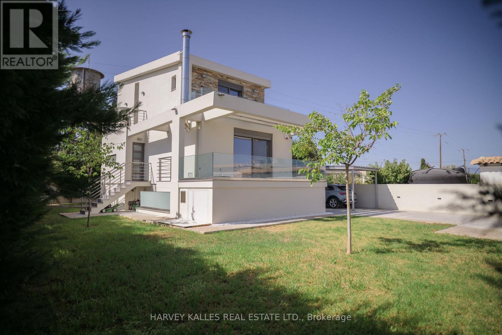 Villa 4 Imion Street, Greece, Ontario   - Photo 35 - X12555024