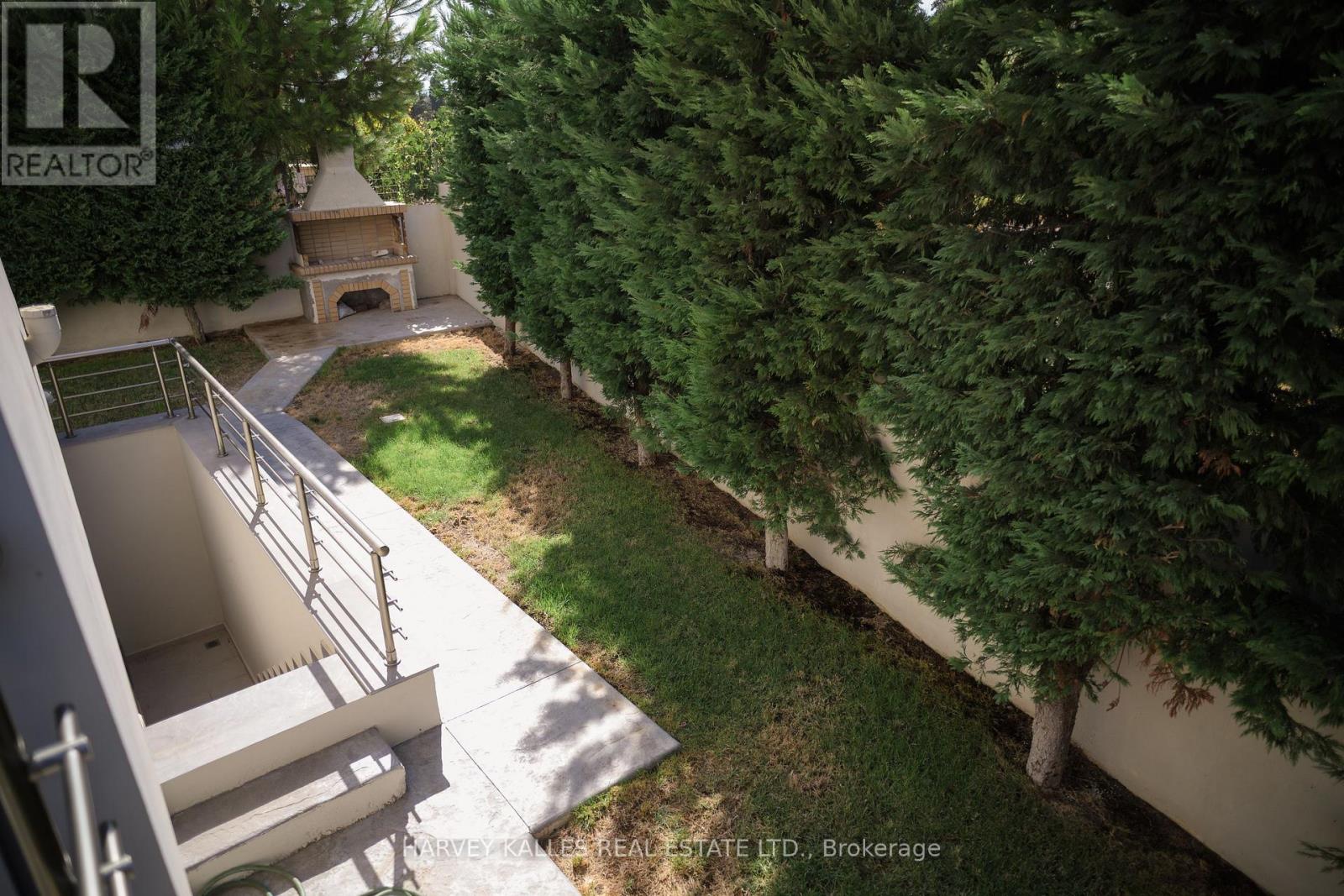 Villa 4 Imion Street, Greece, Ontario   - Photo 40 - X12555024