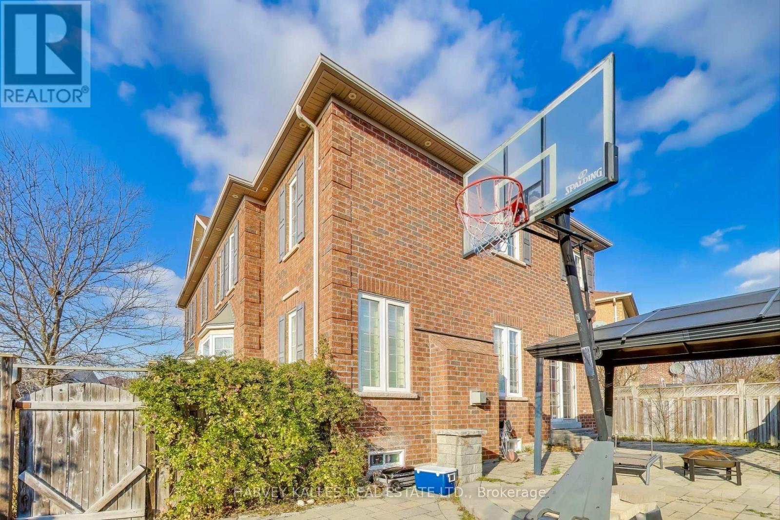 29 Ness Road, Brampton, Ontario L6Y 5N9 - Photo 39 - W12566122