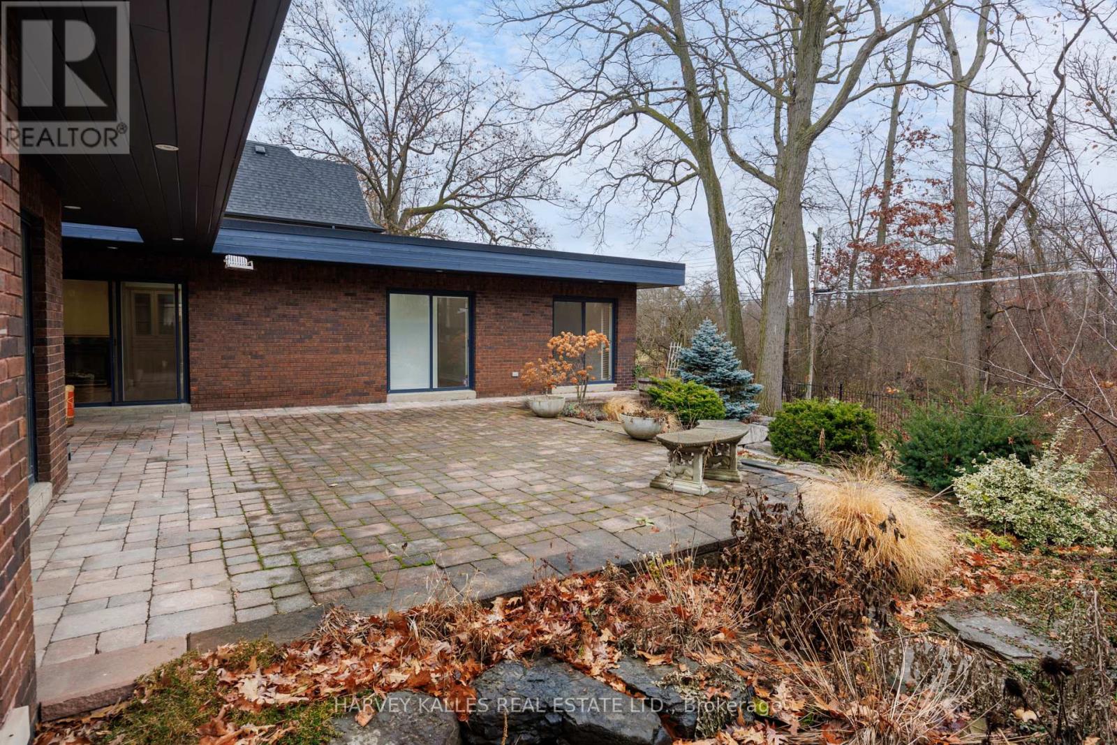 19 Blair Athol Crescent, Toronto, Ontario  M9A 1X6 - Photo 19 - W12571718