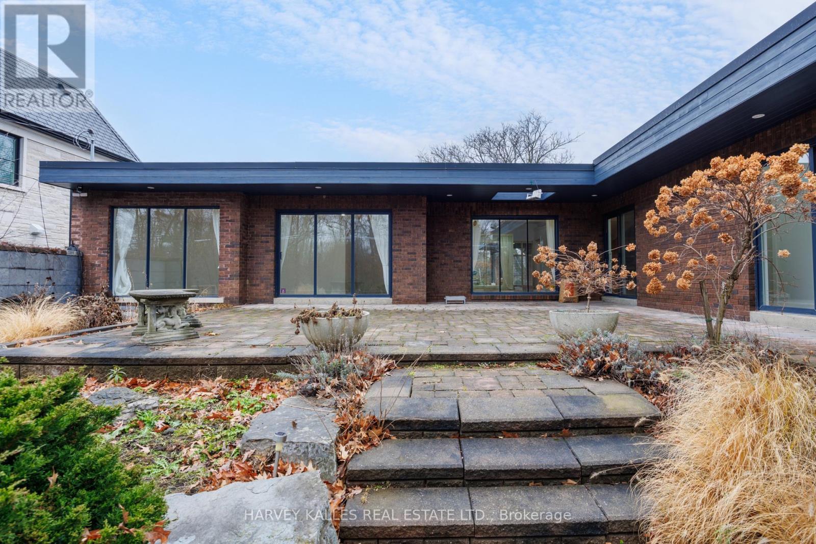 19 Blair Athol Crescent, Toronto, Ontario  M9A 1X6 - Photo 20 - W12571718