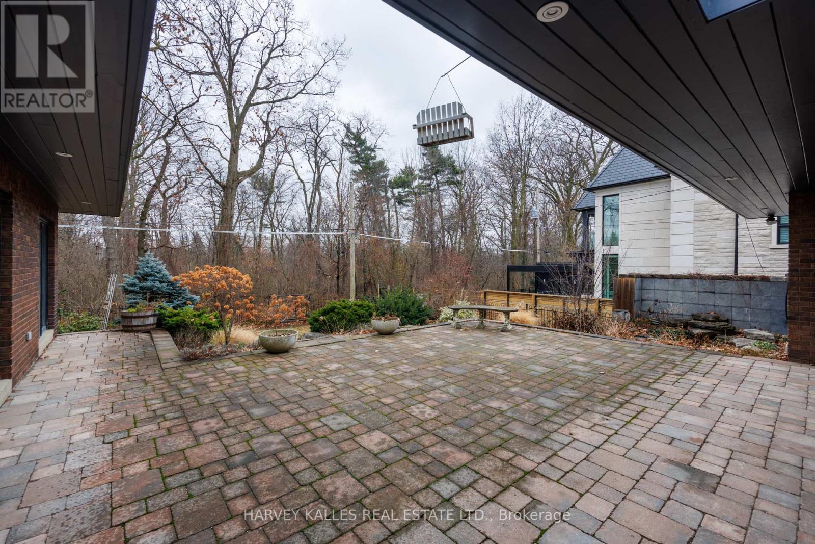 19 Blair Athol Crescent, Toronto, Ontario  M9A 1X6 - Photo 21 - W12571718