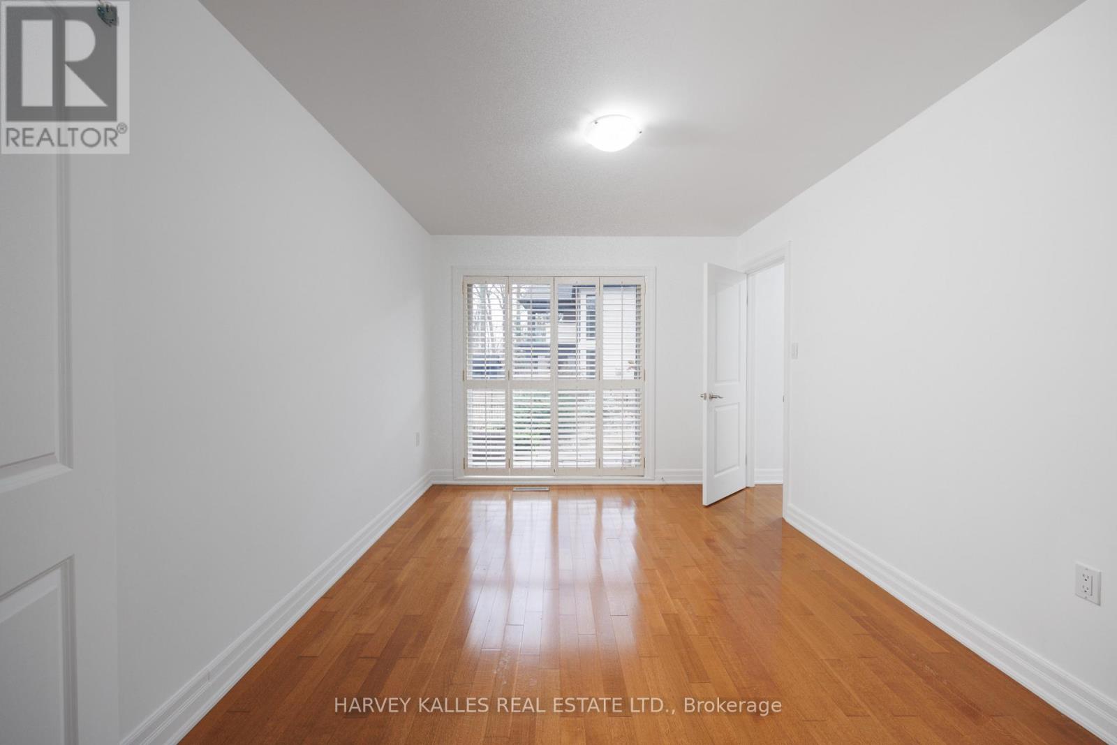 19 Blair Athol Crescent, Toronto, Ontario  M9A 1X6 - Photo 34 - W12571718