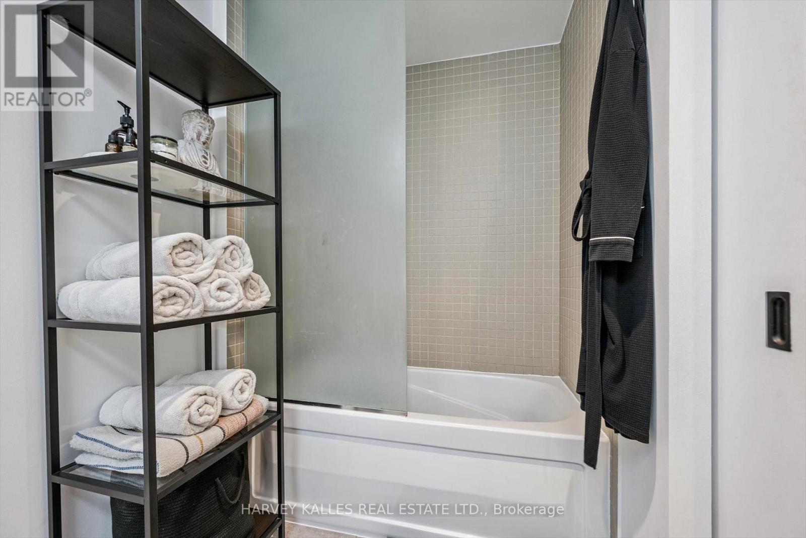 102 - 1 Shaw Street, Toronto, Ontario  M6K 0A1 - Photo 15 - C12574178